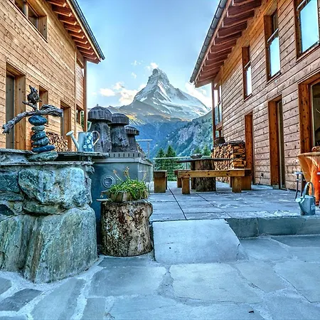 Arnold Apartment *